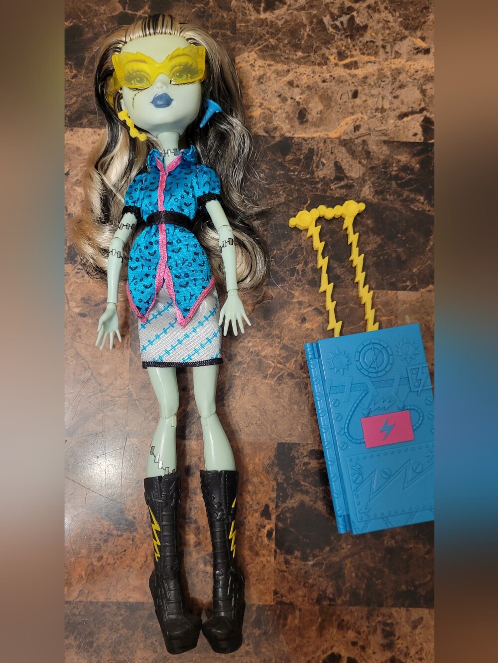 G1 Monster High Scaris Frankie Stein EUC Only Displayed